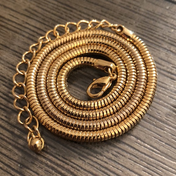 Vintage Gold-tone Snake Chain with Rectangle Filigree Pendant - Picture 13 of 13